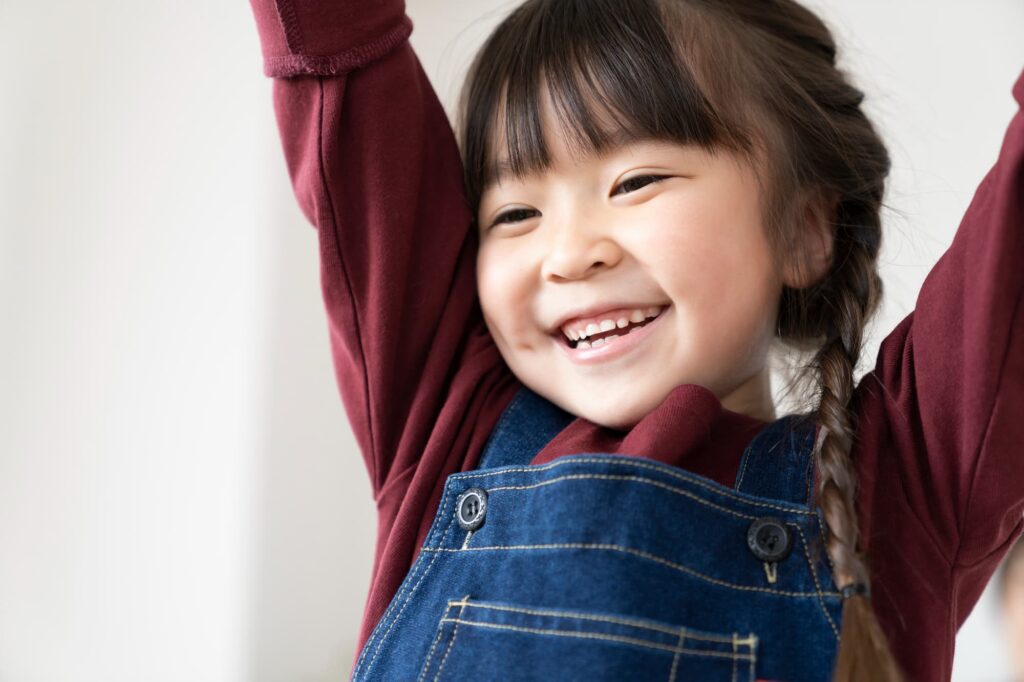 虫歯をケアして元気に過ごす女の子