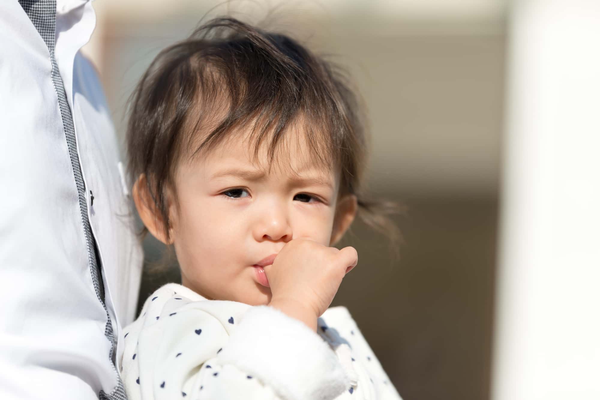 子どもがすきっ歯になる原因の一つである指しゃぶりをする子ども