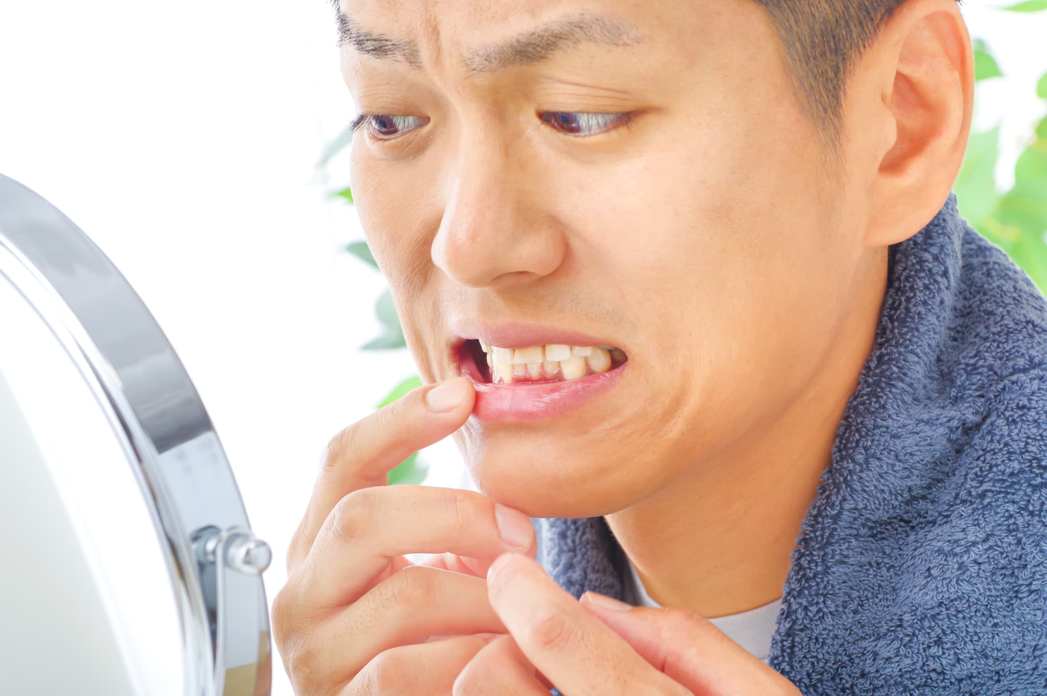 歯周病の初期症状とは？早期発見・早期治療の重要性と予防法