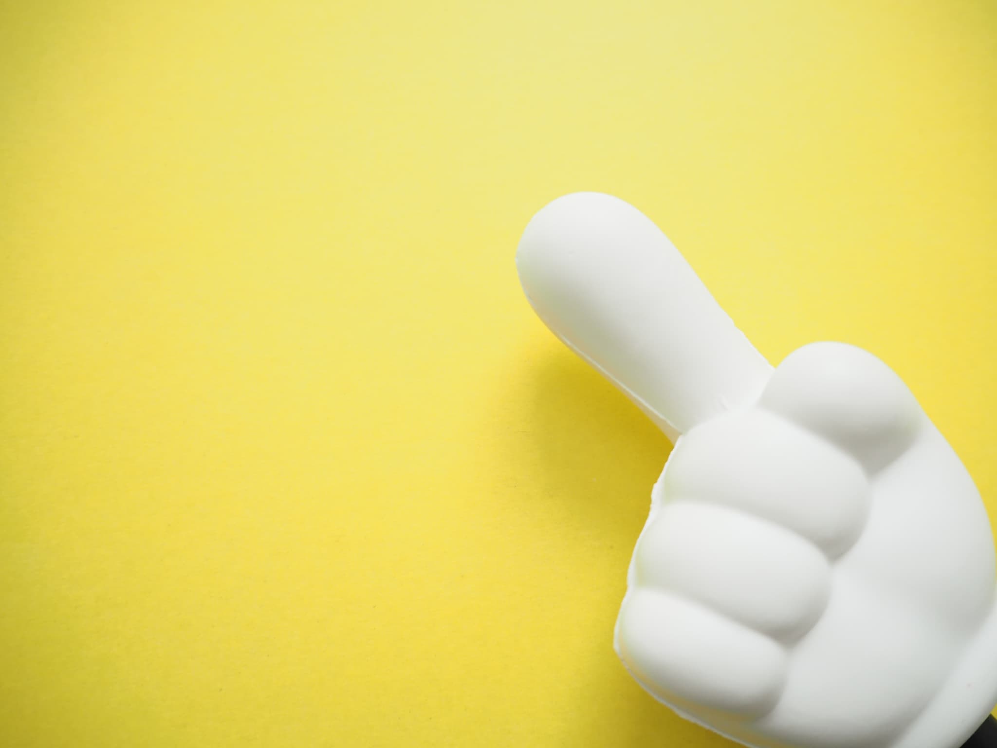 子どものうちにフッ素塗布を受けるべき理由を伝えるイメージ